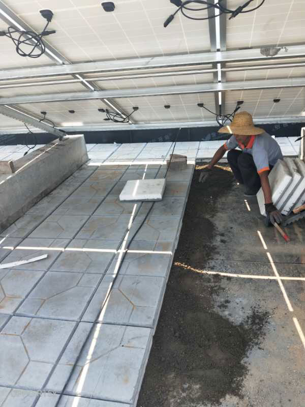 郑东新区众意路小学CXP倒置式屋面保温板施工照片